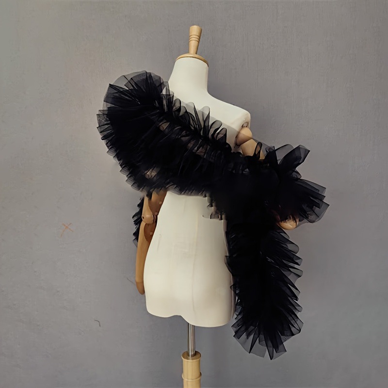Women Accessories Photos - Châle en gaze noire et moelleuse