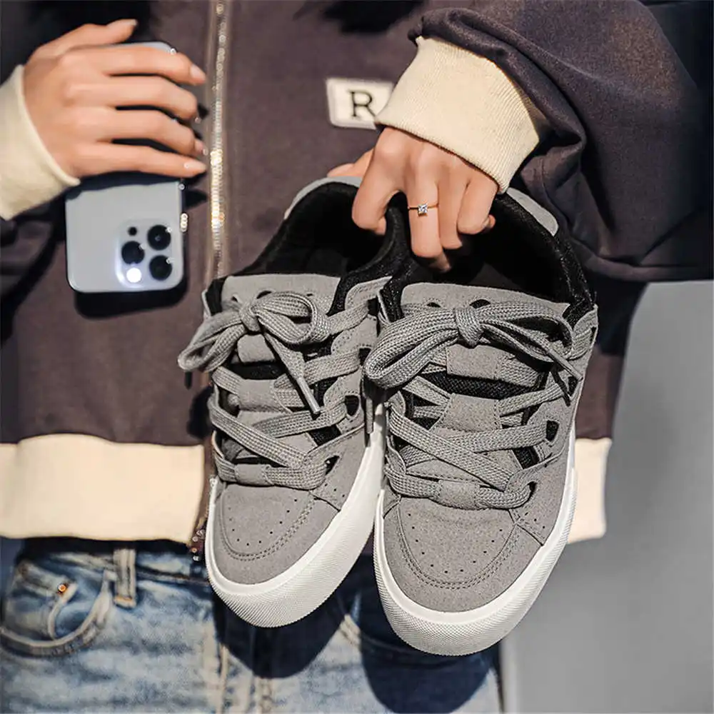 Women Accessories Business Name Ideas - Chaussures d'école Hiphop avec laçage pour
