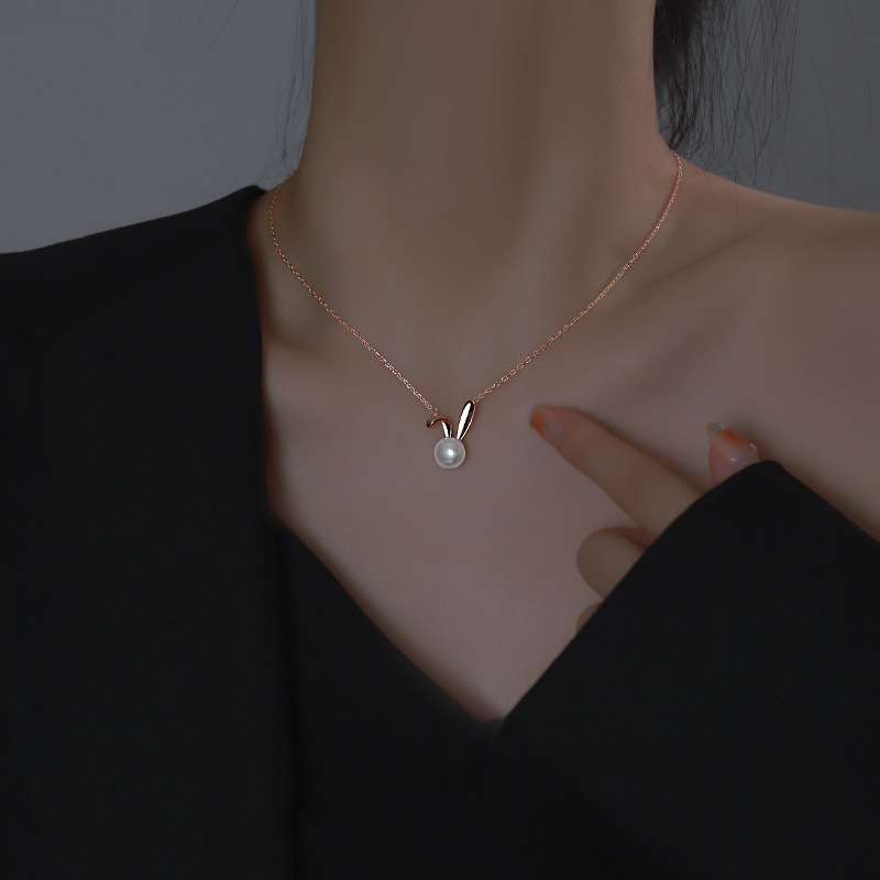 Collier pendentif perle lapin  - Women Accessories Meaning avis et prix