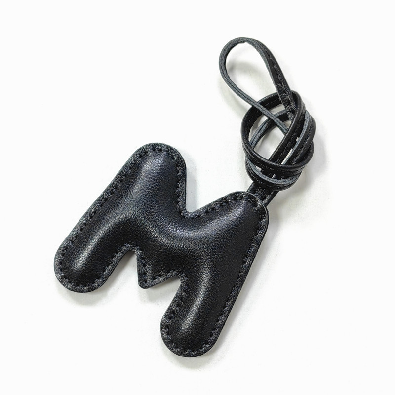 Pendentif en cuir de mouton av - Women Accessories Name In English avis et prix