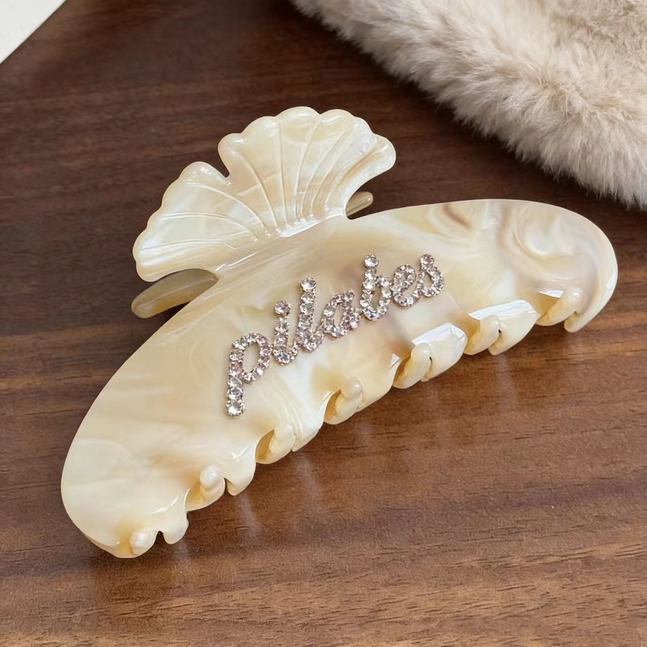 Peigne de massage personnalisé - Women Accessories Name In English avis et prix