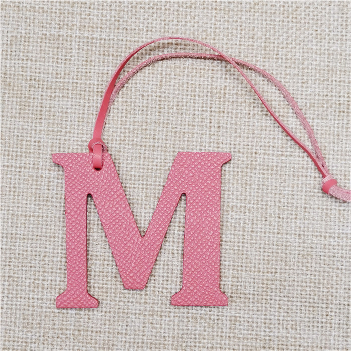 Porte-clés lettre anglaise M e - Women Accessories Name In English avis et prix