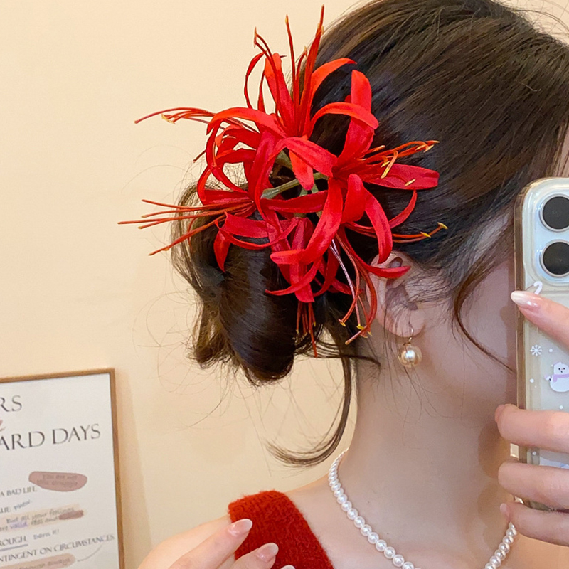 ● Pince à cheveux fleurie ultr - Women Accessories Photos avis et prix