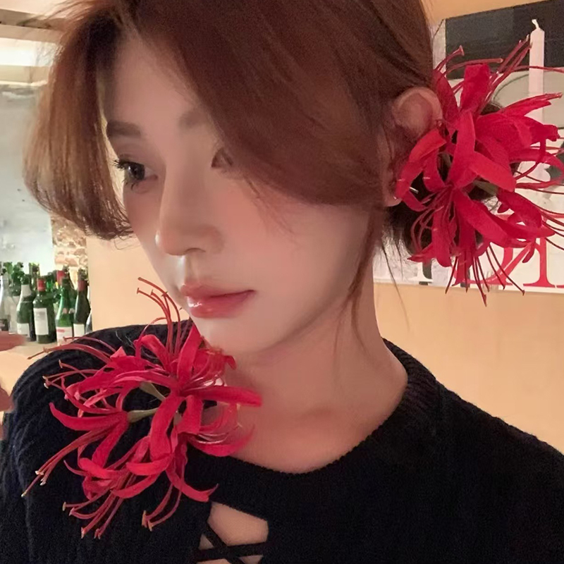 ● Pince à cheveux fleurie ultr - Women Accessories Photos avis et prix