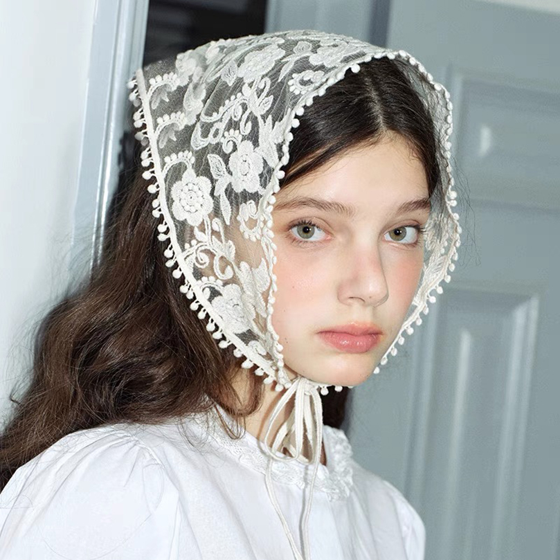 Foulard en dentelle florale ti - Women Accessories Photos avis et prix