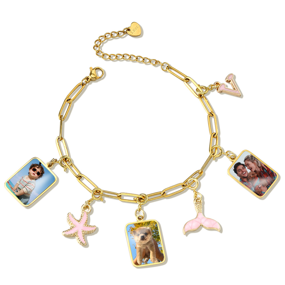 Collier pendentif drapeau lett - Women Accessories Photos avis et prix