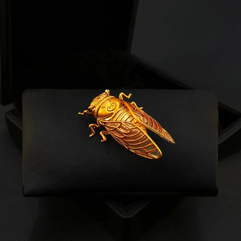 Broche cigale dorée avec une b - Women Accessories Meaning avis et prix