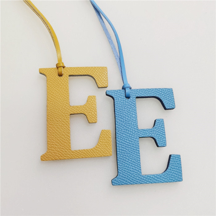 Porte-clé en cuir Pu avec init - Women Accessories Name In English avis et prix